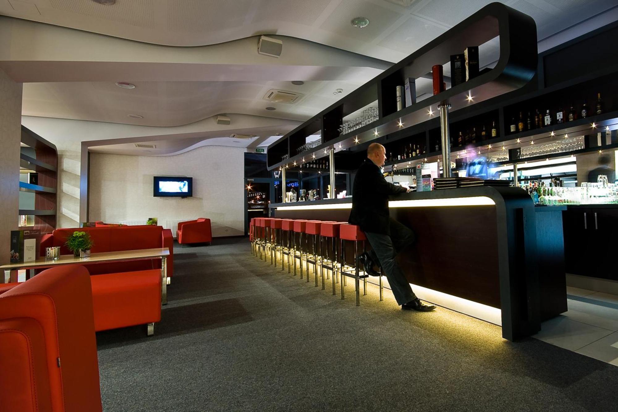 Hotel Poznanski A2 Luboń Exteriér fotografie