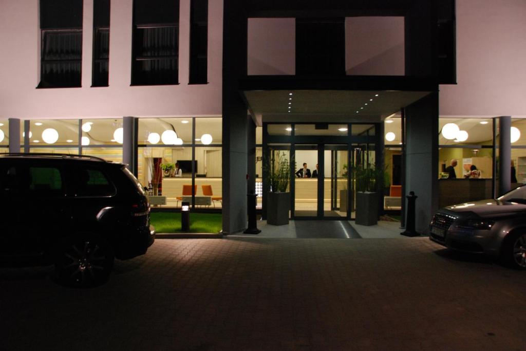 Hotel Poznanski A2 Luboń Exteriér fotografie